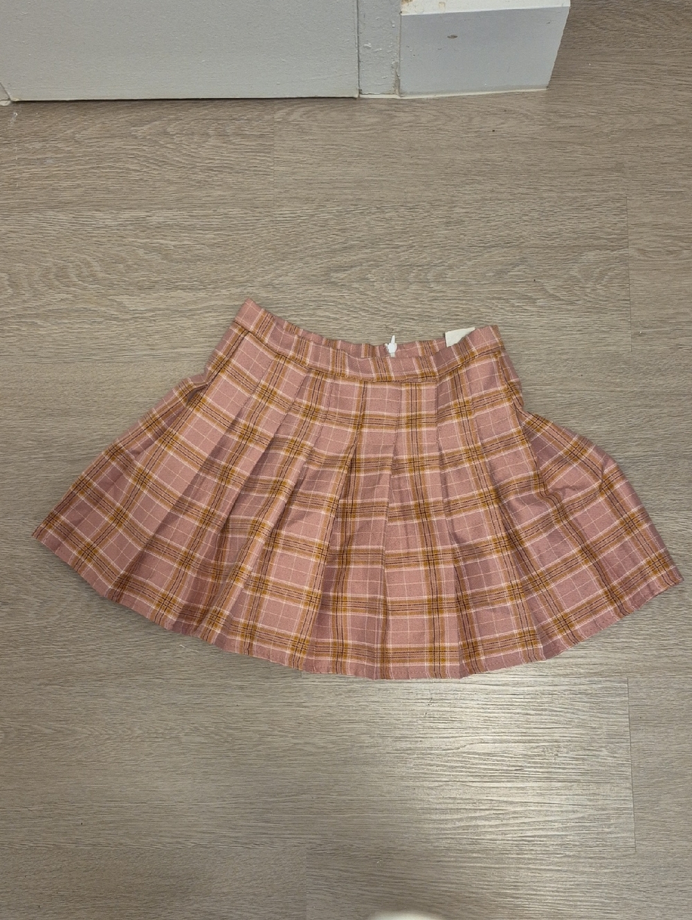 Xiao Xiang Gang Pleated Pink Plaid Mini Skirt